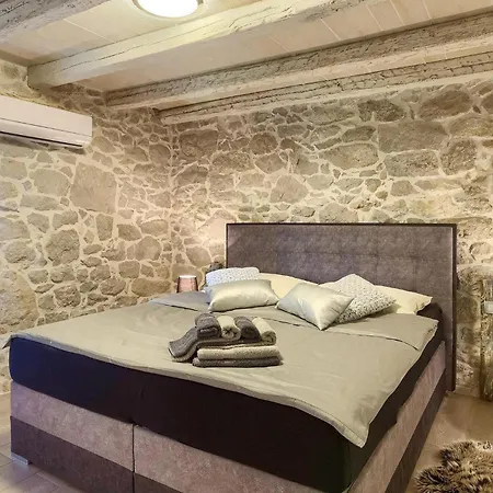 Vikendica Veselici *