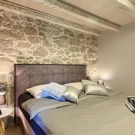 Veselici * Plomin