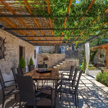 בית נופש Veselici