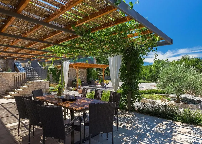 Veselici בית נופש