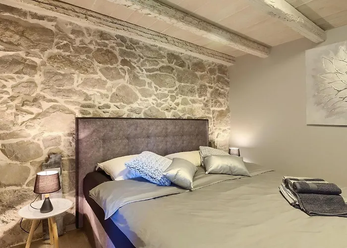 Veselici * פלומין